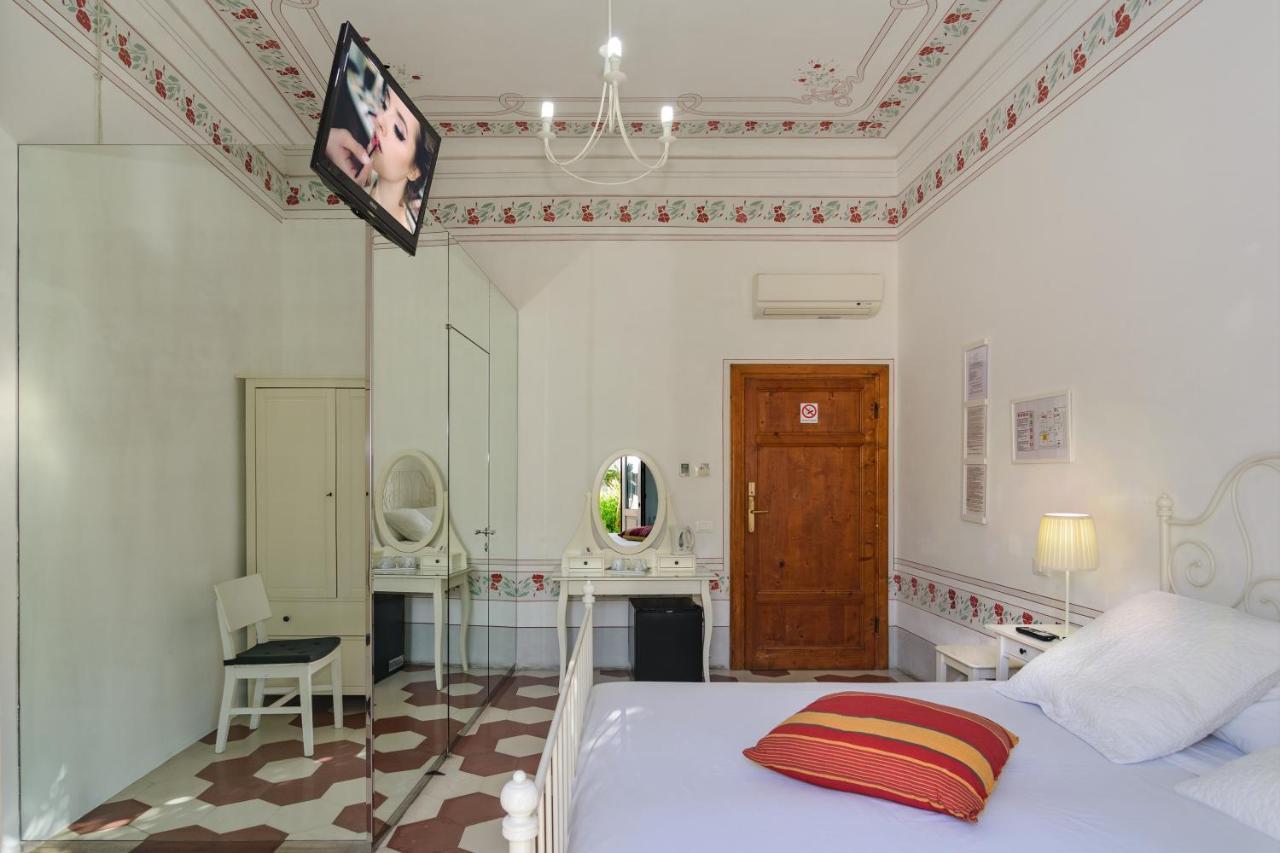Villino Ermione Ξενοδοχείο Marina Di Pisa Εξωτερικό φωτογραφία